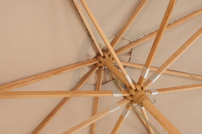 Sonnenschirm Albora – 300 x 300 cm in der Farbe Braun mit Buchengestell