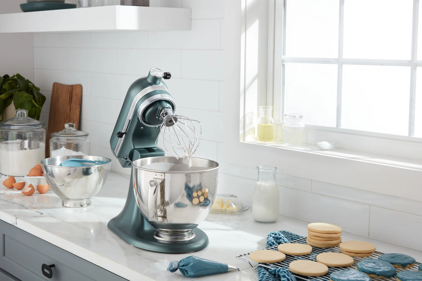 KitchenAid 4,8 L 5KSM175 Artisan Küchenmaschine Meatlover mit Ganzmetall- Fleischwolf und Spritzgebäckvorsatz